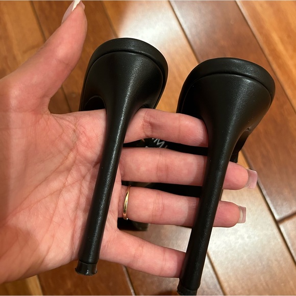 Simmi London Heels - Picture 4 of 4